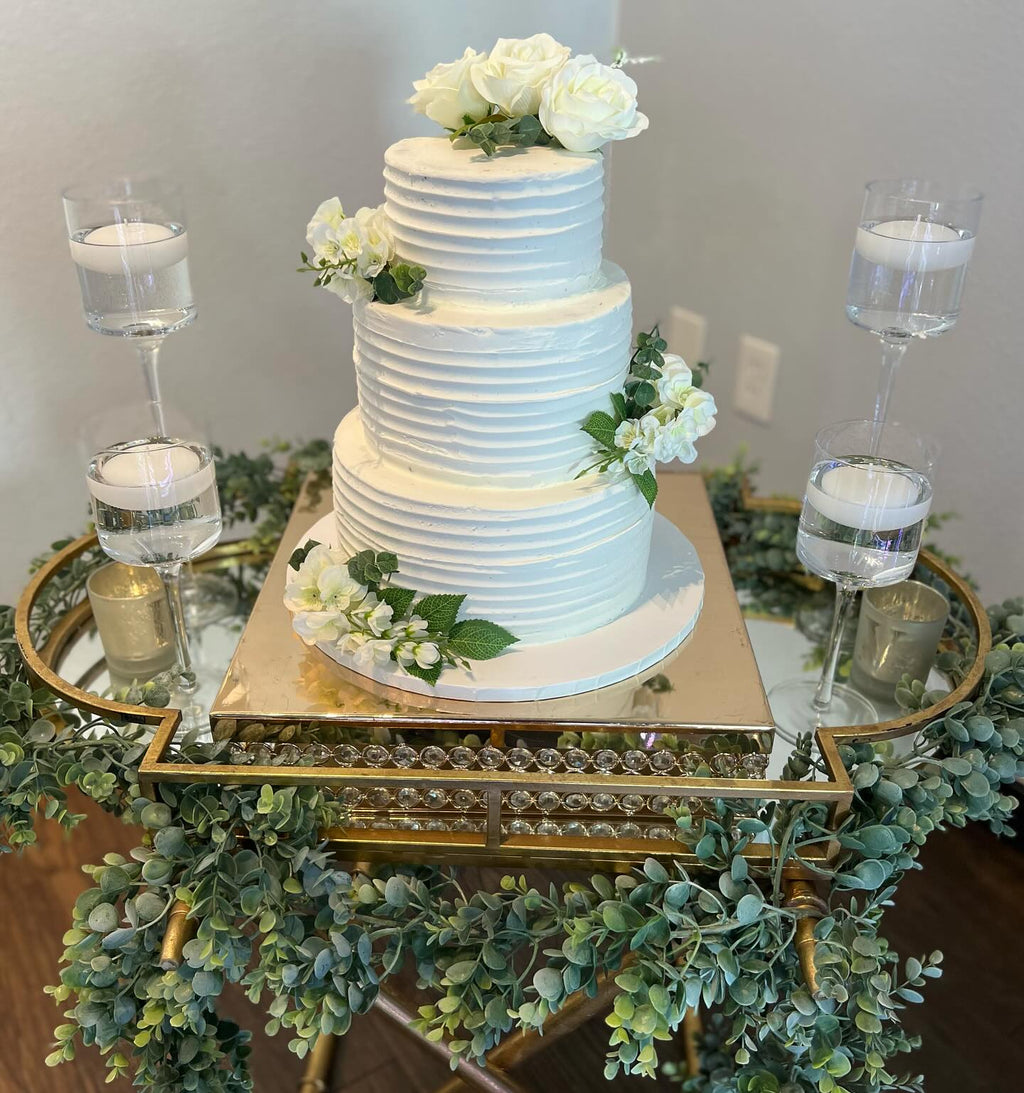 CUSTOM WEDDING CAKES