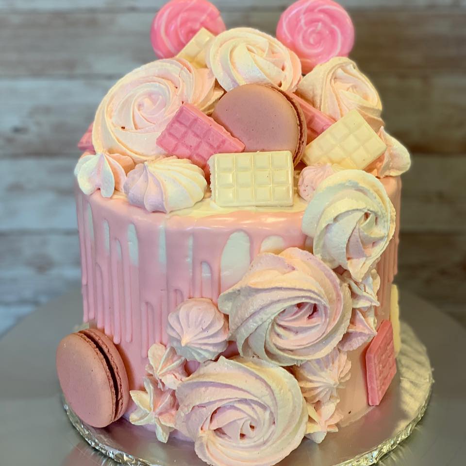 Rosettes / Ruffles Cake