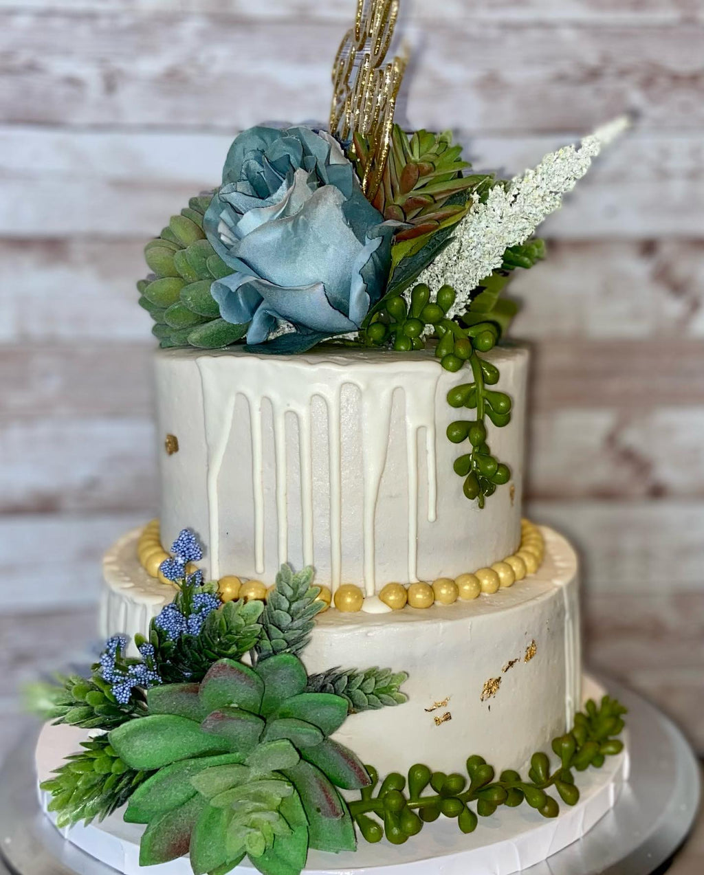 CUSTOM WEDDING CAKES