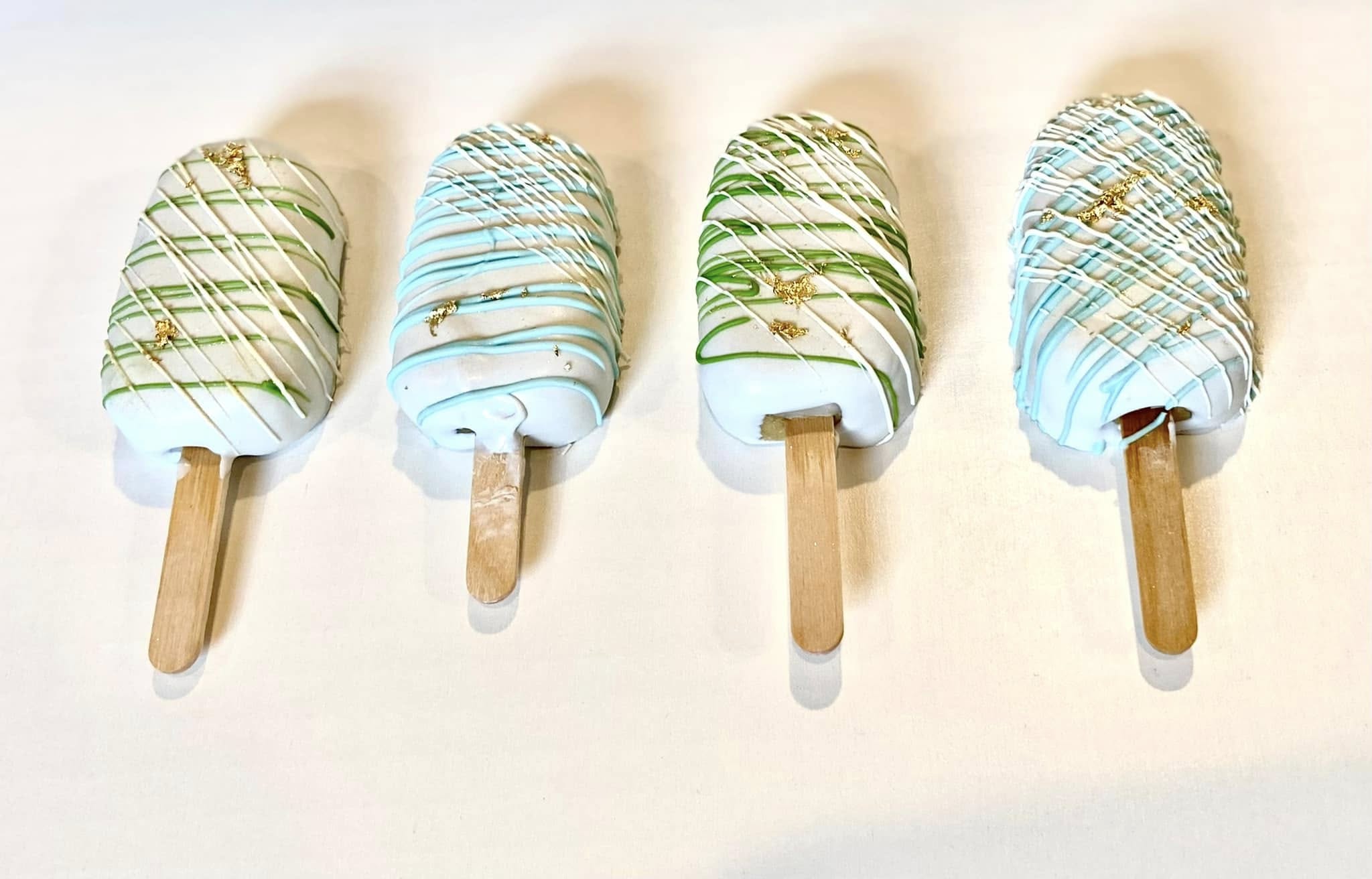 Cake Pops (1 DOZEN)