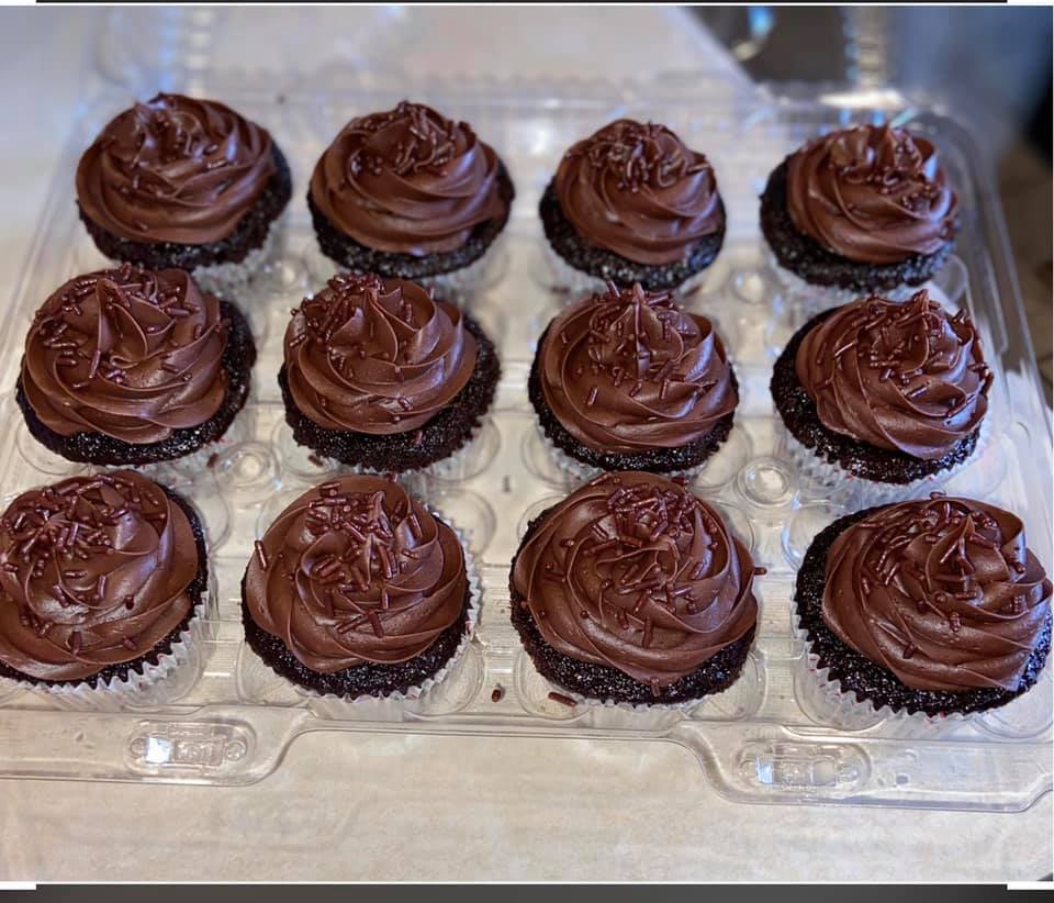Chocolate Cupcakes (1/2 DOZEN)