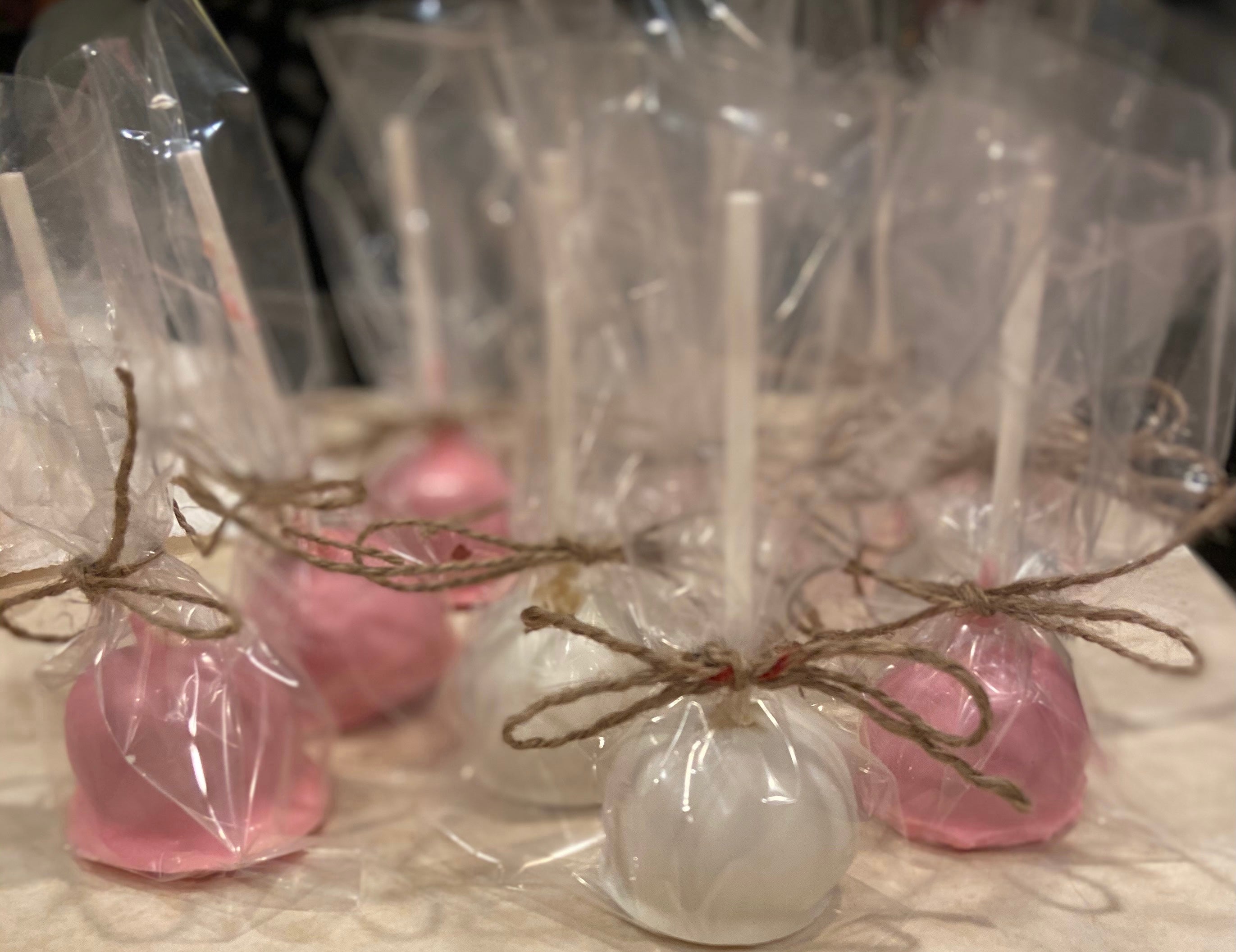Cake Pops (1 DOZEN)