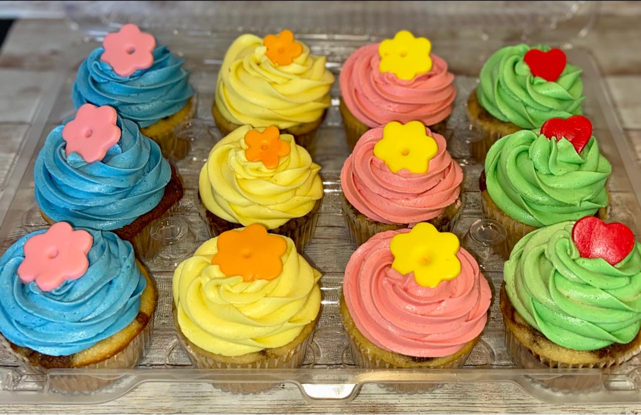 Customise Your Own Cupcakes (1 DOZEN)
